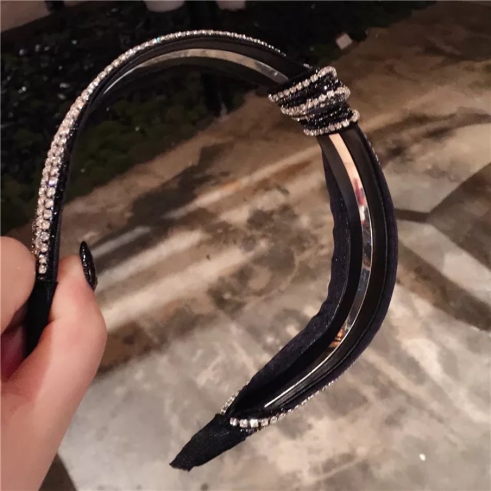 NEW! Knotted White Rhinestone Headband - Picture 2 of 4